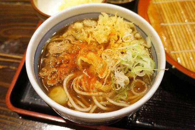 【横浜牛せいろ】横浜を中心にチェーン展開するそば屋「味奈登庵」の味、ボリューム、値段に衝撃！：パリッコ『今週のハマりめし』第232回