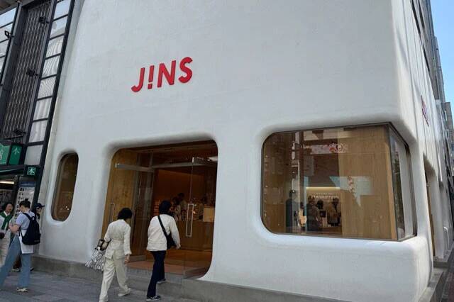 3位のZoffがJINS、眼鏡市場を猛追！　量販カウンター勢力も台頭...変化するメガネ業界勢力図