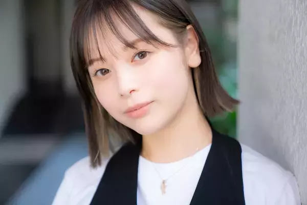 サロモ界のトップランナー・緑川春菜が語る初グラビアの記憶「私、めっちゃ可愛いじゃん、イケてるじゃん！」って思っちゃいました（笑）」