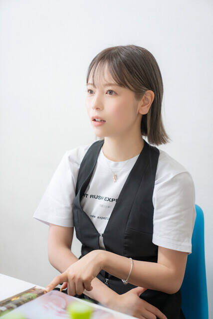 サロモ界のトップランナー・緑川春菜が語る初グラビアの記憶「私、めっちゃ可愛いじゃん、イケてるじゃん！」って思っちゃいました（笑）」