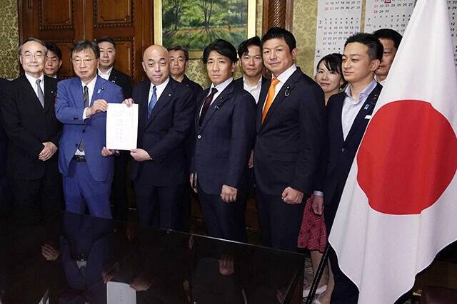 「"不快感"で表現の自由を規制する」国旗損壊罪はそもそも憲法違反!?