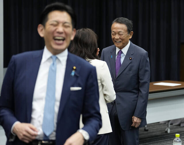 高市政権"それ急ぐ必要ある？"問題の不穏な力学とは？ 「実は党内でひそかに"サナエ離れ"が......」。テキトーすぎる国旗損壊罪＆国民投票法改正に、国民が望んでいない皇室典範改正まで...