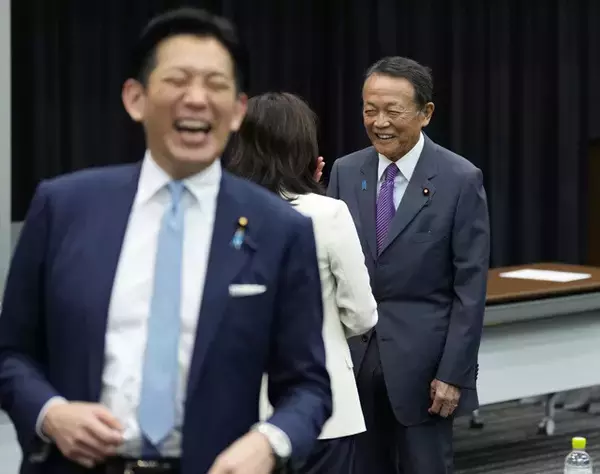 「高市政権"それ急ぐ必要ある？"問題の不穏な力学とは？ 「実は党内でひそかに"サナエ離れ"が......」。テキトーすぎる国旗損壊罪＆国民投票法改正に、国民が望んでいない皇室典範改正まで...」の画像