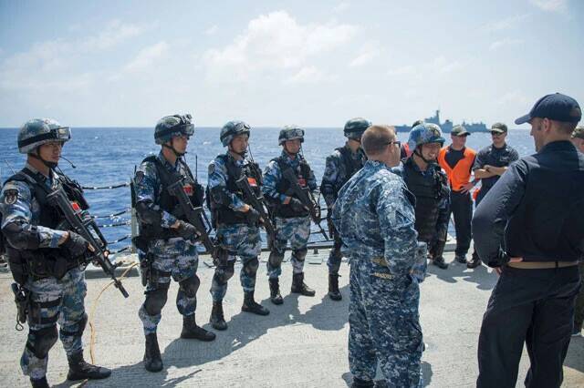 「中国海軍と中国の2000隻民間漁船が宮古海峡を封鎖、先島諸島に侵攻!?」そのとき日本はどうする？