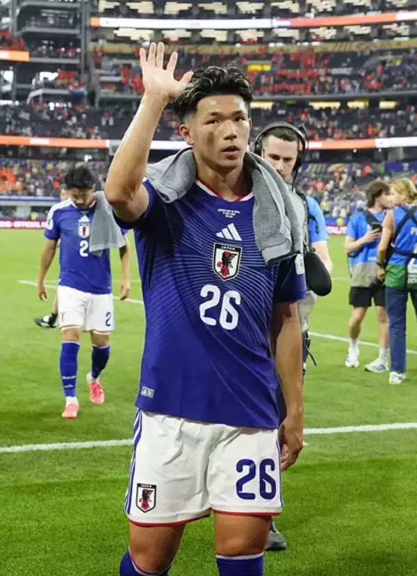 「【サッカー日本代表「2030年最強論」】4年後はさらに進化した「佐野海舟（29歳）＆鈴木彩艶（27歳）」が軸になる！」の画像