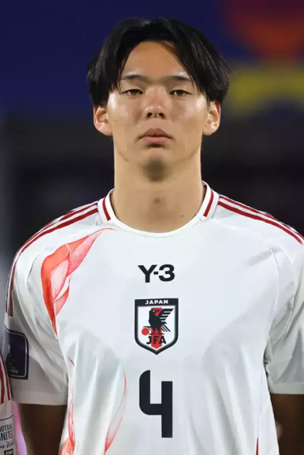 「【サッカー日本代表「2030年最強論」】4年後はさらに進化した「佐野海舟（29歳）＆鈴木彩艶（27歳）」が軸になる！」の画像