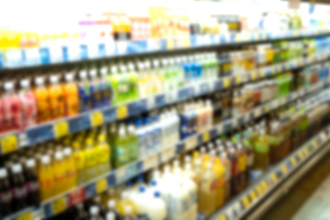 【経済ニュースのバックヤード】大量の食品廃棄を生む業界慣習...。非科学的な「三分の一ルール」の見直しは広がるか？