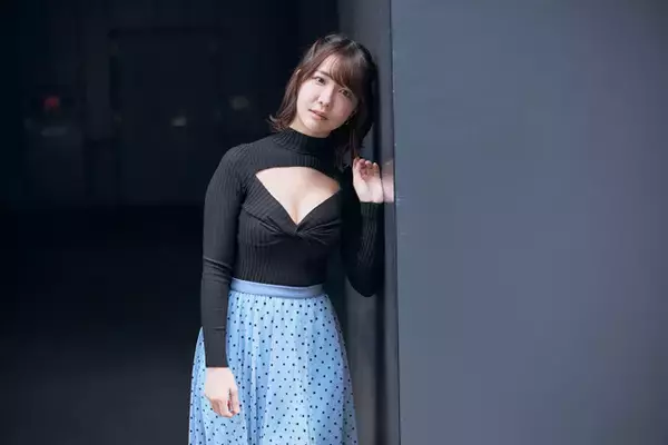 「"ノーブラポチ"っとした写真集が爆売れ中の天羽希純（あまう・きすみ）「おっぱい出せるなら出したほうが普通に良くないですか(笑)？」」の画像