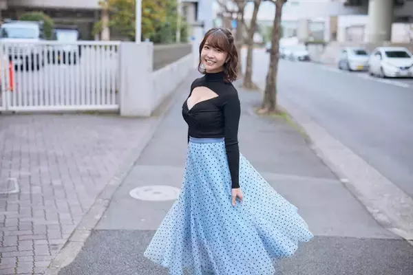 「"ノーブラポチ"っとした写真集が爆売れ中の天羽希純（あまう・きすみ）「おっぱい出せるなら出したほうが普通に良くないですか(笑)？」」の画像