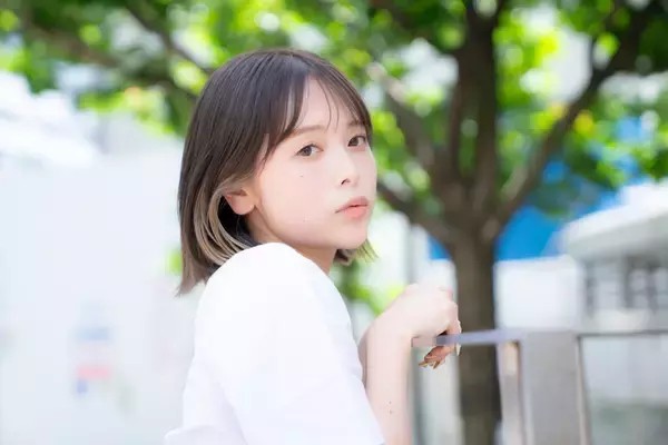 サロモ界のトップランナー・緑川春菜が語るグラビアへの想い「『可愛い』『セクシー』より『おしゃれ』と呼ばれたいです」