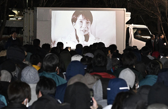 首相人気に丸乗りした自民党の本音「高市首相はとにかくニコニコ笑っていればいいんだ」