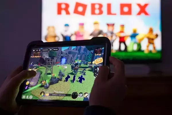「オンラインゲーム、SNS、教育子供を狙った"密室支配"の実態を被害者たちが告白！　世界中で社会問題化する「性加害グルーミング」の毒牙」の画像