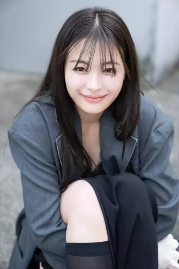 「ネクストブレイク女優・和内璃乃が語る初グラビアの記憶「ロケバスの中でも座りながら足を浮かせ、腹筋を鍛えていました（笑）」」の画像
