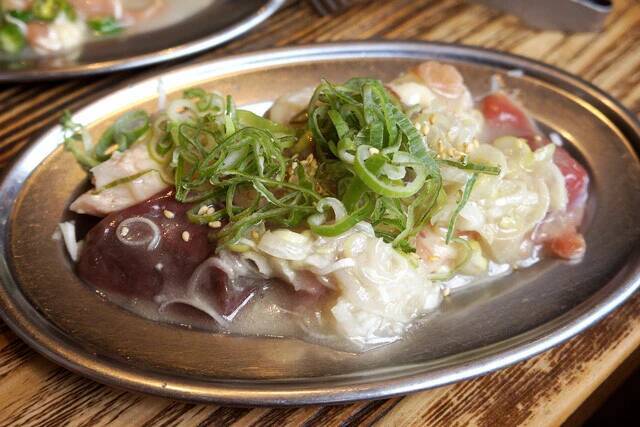 【ホルモン焼肉】体験してもなお信じがたいほどの安さと満足感。「肉流通センター」の衝撃：パリッコ『今週のハマりめし』第248回