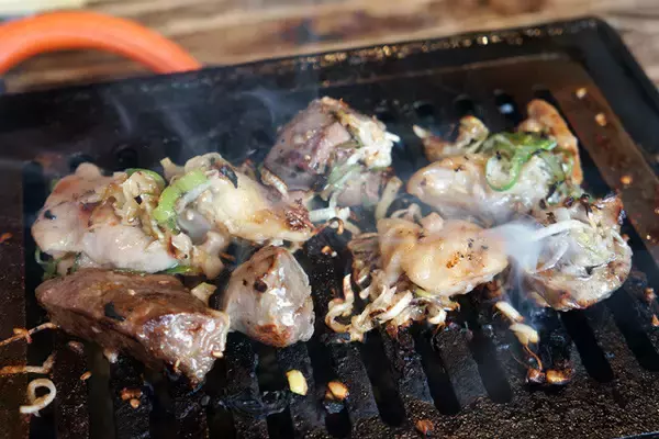 「【ホルモン焼肉】体験してもなお信じがたいほどの安さと満足感。「肉流通センター」の衝撃：パリッコ『今週のハマりめし』第248回」の画像