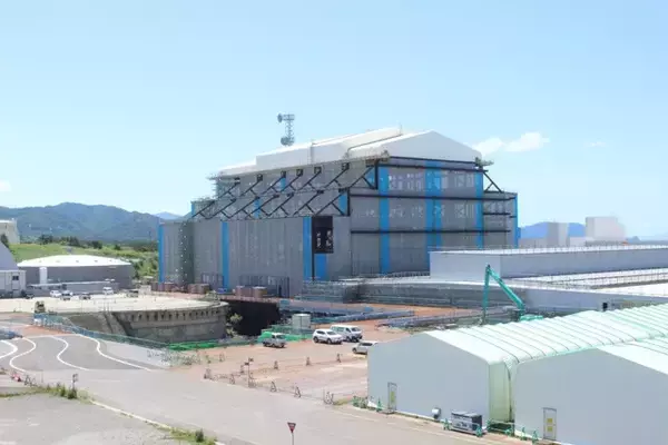 「『四季報 新春号』から発掘したお宝銘柄32選!!　日経平均が最高値を更新し続ける今から買っても遅くない！」の画像