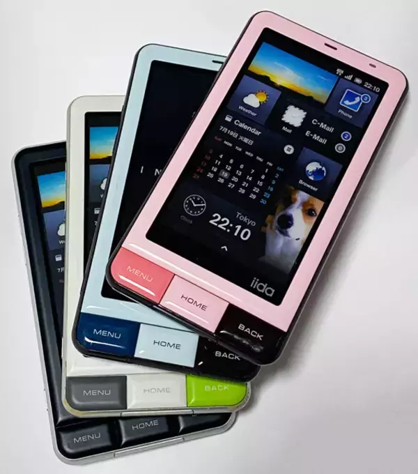 「平成のデザイン携帯がスマホで復活！　INFOBARシリーズ【山下メロの平成レトロ遺産：091】」の画像