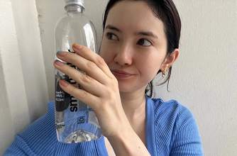 市川紗椰が未来の飲み物"透明飲料"を分析──注目すべきは「見た目の無害さ」と「味の満足感」