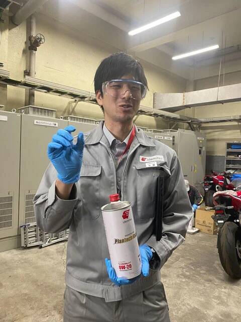 【初公開】出光の"技術の要塞"に潜入！　全固体電池から世界初の植物由来レーシングオイルまで踏み込む"逆風の最前線リポート"