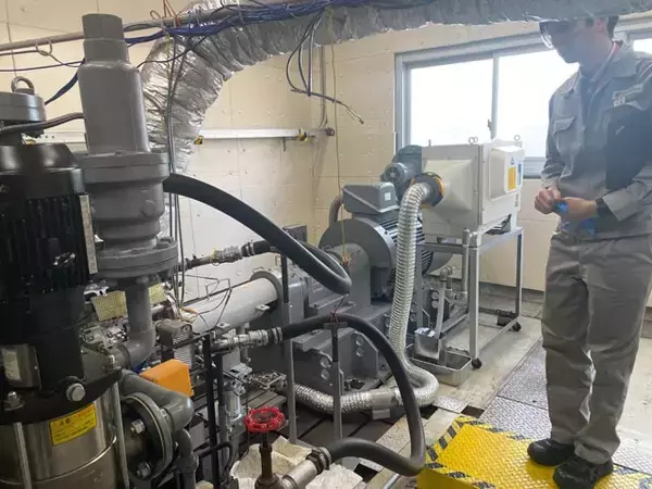 「【初公開】出光の"技術の要塞"に潜入！　全固体電池から世界初の植物由来レーシングオイルまで踏み込む"逆風の最前線リポート"」の画像