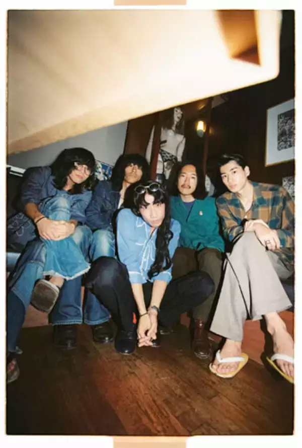 「妖しい白塗りメイクで激しく踊る！　又吉直樹も注目する見世物小屋的ロックンロールバンド・フーテン族「俺が思うカッコイイを世の中に分からせたい！」」の画像