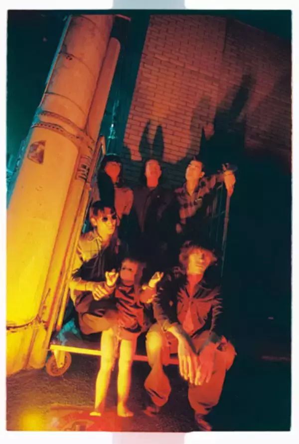 「妖しい白塗りメイクで激しく踊る！　又吉直樹も注目する見世物小屋的ロックンロールバンド・フーテン族「俺が思うカッコイイを世の中に分からせたい！」」の画像