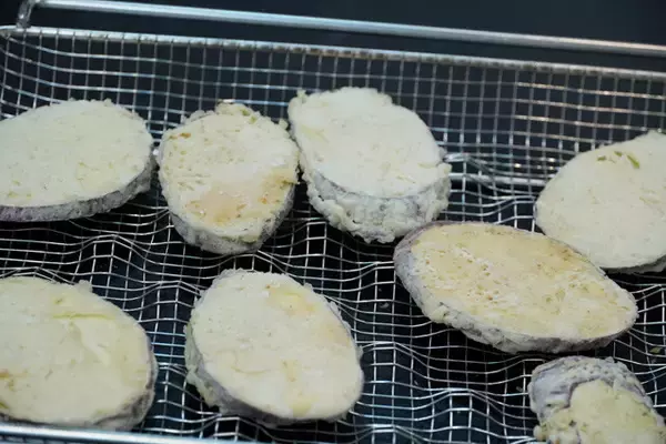 「独自の特殊冷凍機で冷凍ずしを実現!!【デイブレイク】"水面下"で進行する食の大変革。キープレイヤーを直撃!!　おさかなテック最前線（Part.1）」の画像