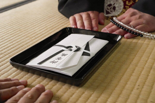 人材派遣に「遠隔読経サービス」まで...。僧侶不足で葬儀もできない地方の窮状