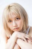 「鈴木萌花（ex.AMEFURASSHI）がリスタートを切る初デジタル写真集をリリース「自分自身の象徴として『涙』を収めていただきたかったんです」」の画像4