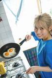 「鈴木萌花（ex.AMEFURASSHI）がリスタートを切る初デジタル写真集をリリース「自分自身の象徴として『涙』を収めていただきたかったんです」」の画像5