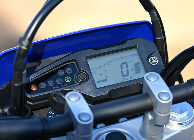 予約殺到の新型をオフロードで徹底チェック！　ヤマハ WR125R"爆売れ"のワケ