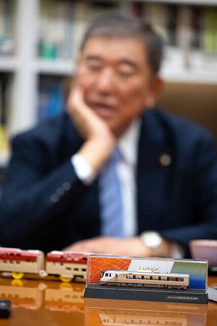 石破茂、趣味を語る。「人生の最後に作る"エンディングプラモ"はこれだろうね」