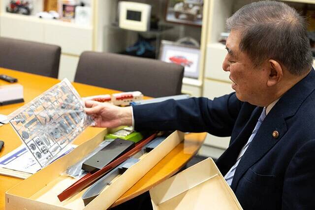 石破茂、趣味を語る。「人生の最後に作る"エンディングプラモ"はこれだろうね」