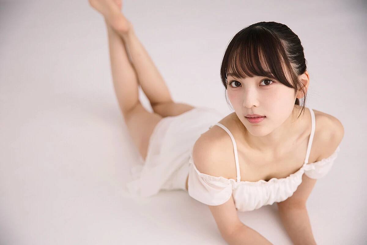 グラビア界No.1の高身長!? 175cmのモデル系アイドル・中村みずき「20代になっても身長が伸び続けている気がします！」
