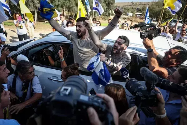 「トランプが仕切り、ネタニヤフが署名し、EU首脳が拍手――そんな歴史的和平がわずか10日で崩壊!?　「イスラエル・ハマス停戦合意」ってなんだったん!?」の画像