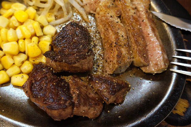 【ステーキランチ】3種の肉料理が選べる「トリプルコンビ」ランチの満足度が高すぎる、地元密着のステーキ店：パリッコ『今週のハマりメシ』第132回