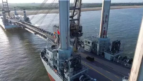 中国民間漁船2000隻が海峡封鎖！　台湾有事で実行される"津波作戦"の狙いとは？