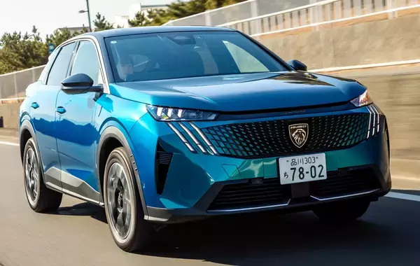 フルモデルチェンジでどこが進化!?　公道でガチ検証！　3代目・プジョー3008ハイブリッド、座るだけでテンション爆上がり!!
