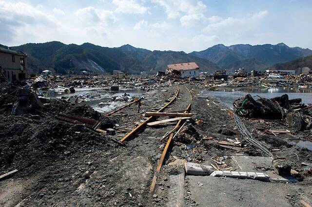 「3・11  あの日を重ねて」。写真家・八尋 伸が見た復興の軌跡