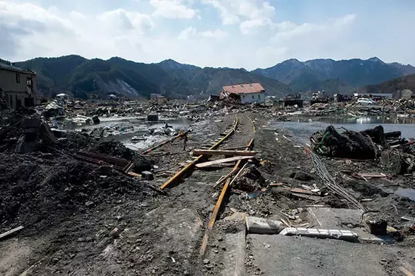 「「3・11  あの日を重ねて」。写真家・八尋 伸が見た復興の軌跡」の画像