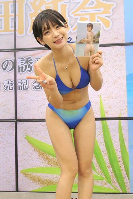 最新作は美尻推し！　短髪スレンダーな美尻道産子グラドル・小坂田純奈「今年は試行錯誤の1年でした」