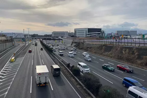 「夏には死者が出るかも......」。燃料の節約に苦しむトラックドライバーたちの悲鳴が聞こえる