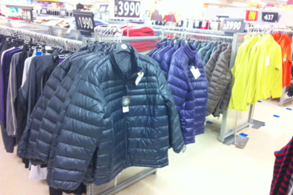 ブランドロゴもそっくり 西友の超激安ダウンはユニクロより買いか 12年11月8日 エキサイトニュース