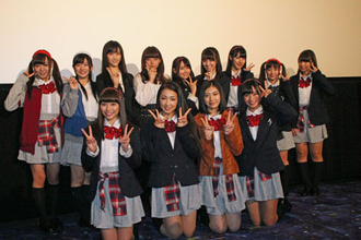 女子高生の制服に未練？ アイドルたちが集う映画『アルプス女学園』で篠崎愛を悲しませたこととは…