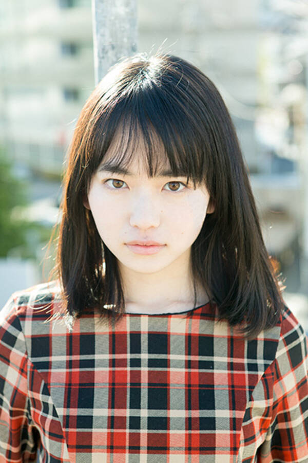 今年最注目の 目力 女優 山田杏奈はクセの強いキャラで勝負 麻雀では とにかく早くリーチしたい派 です 笑 17年1月12日 エキサイトニュース