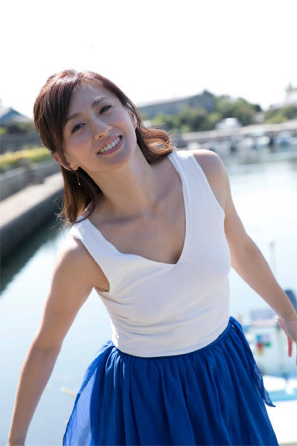 約１０年ぶりにグラビア界に復帰 遠野舞子 アイドル歌手時代 実は安室奈美恵さんが同期だったんです 18年9月22日 エキサイトニュース