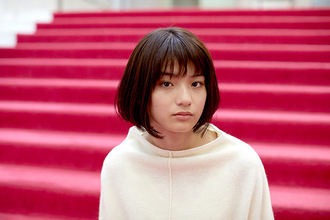 初舞台でヒロインに抜擢！　是枝監督も認める１６歳の女優・蒔田彩珠「台本をもらった時は、子役から女優になれたようでうれしかった」