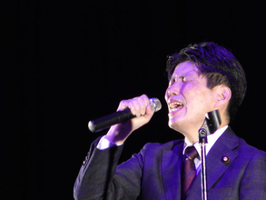 来夏の群馬県知事選挙への立候補をブログで表明。自民党の"歌うグレイテストショーマン"山本一太『政経セミナー＆ライブツアー２０１８』に密着！
