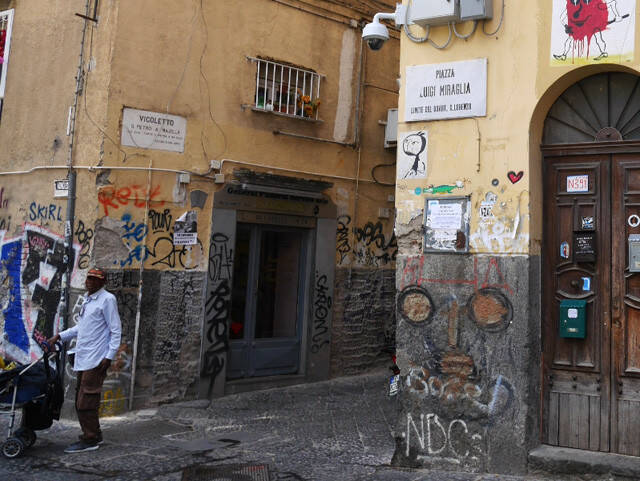 旅人マリーシャの世界一周紀行 第２１６回 スリ多発地区スパッカナポリでイタリア警察と相席ランチ 19年2月7日 エキサイトニュース