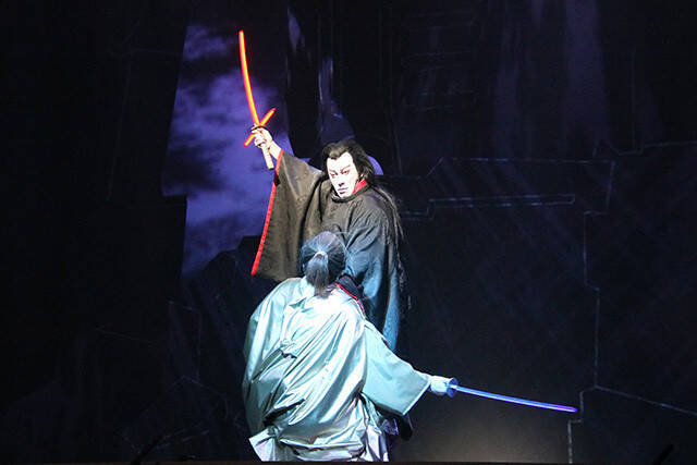 異色のコラボ作『スター・ウォーズ歌舞伎』を市川海老蔵親子が熱演。スター・ウォーズは「勧善懲悪を描く歌舞伎と似ている」